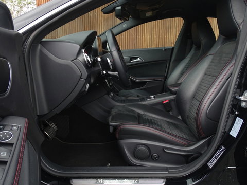 Mercedes-Benz CLA-Klasse 180 automaat / AMG Ed. 1 LED *NAP*