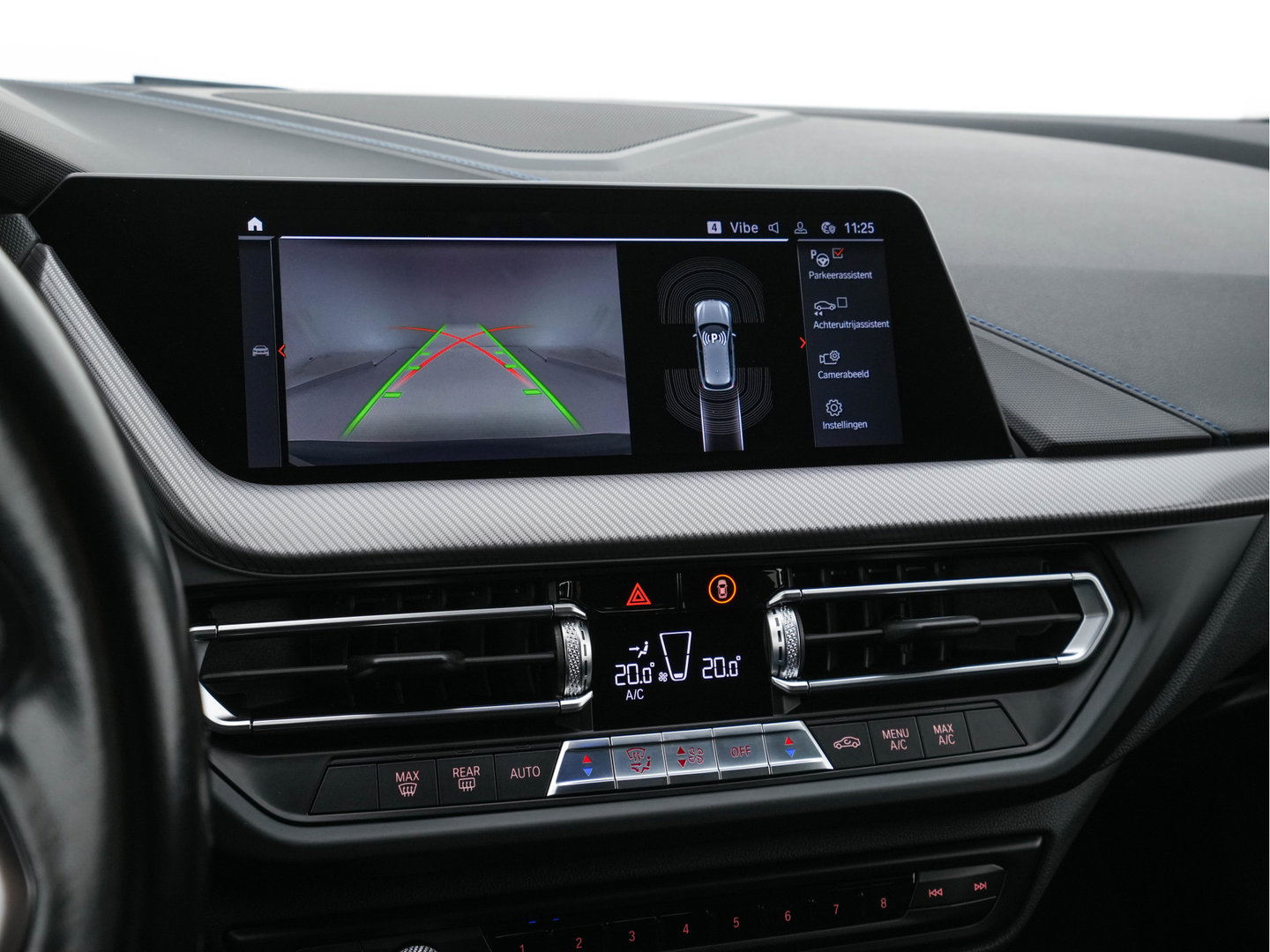 BMW 1-serie 118i Executive Edition M-Sportpack (INCL.BTW) *SPORT-SEATS | FULL-LED | DIGI-COCKPIT | HIFI-SOUND | CAMERA | NAVI-FULLMAP | AMBIENT-LIGHT | PRIVACY-GLASS | ECC | PDC | CRUISE | 18''ALU*