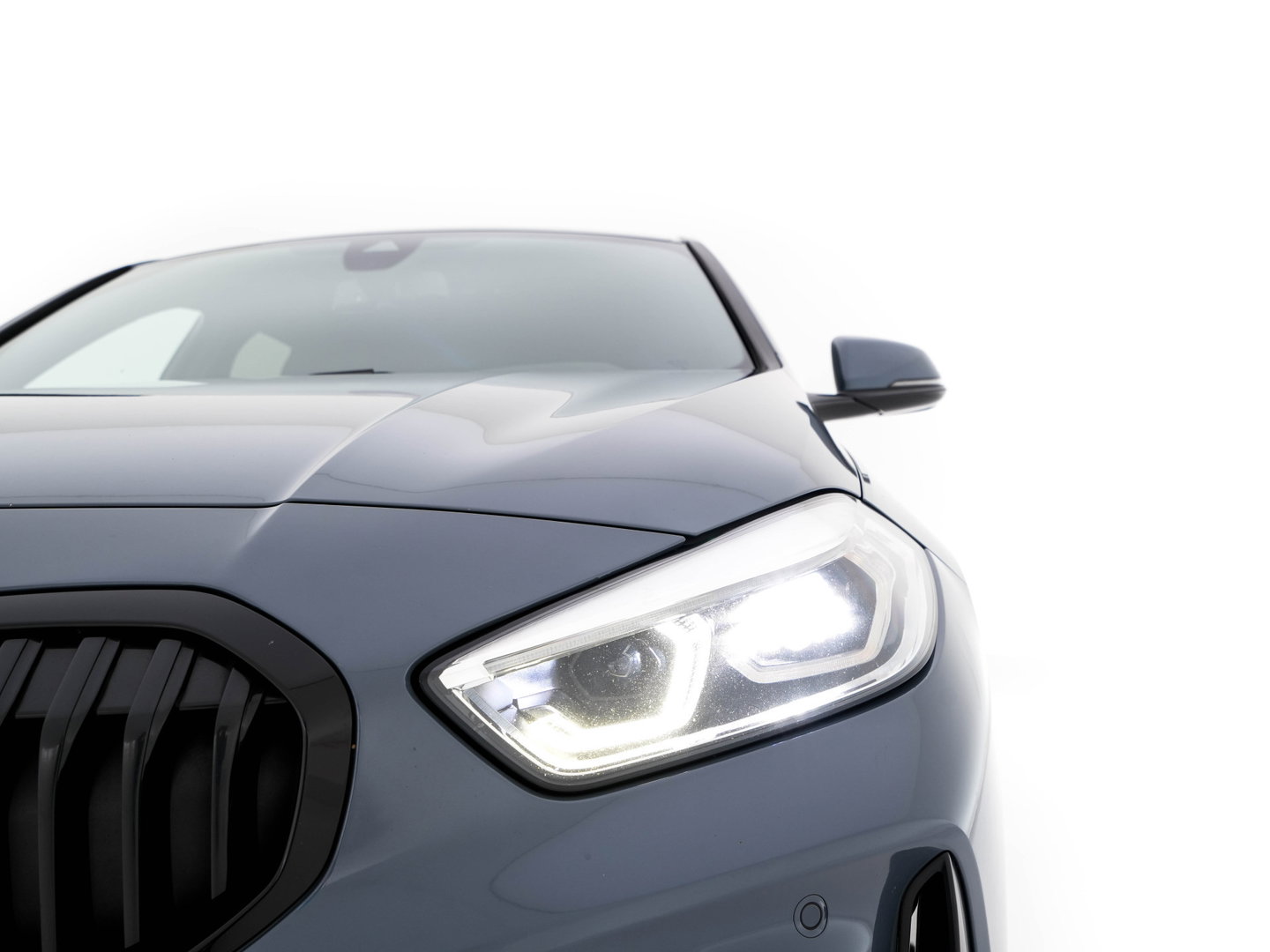 BMW 1-serie 118i Executive Edition M-Sportpack (INCL.BTW) *SPORT-SEATS | FULL-LED | DIGI-COCKPIT | HIFI-SOUND | CAMERA | NAVI-FULLMAP | AMBIENT-LIGHT | PRIVACY-GLASS | ECC | PDC | CRUISE | 18''ALU*