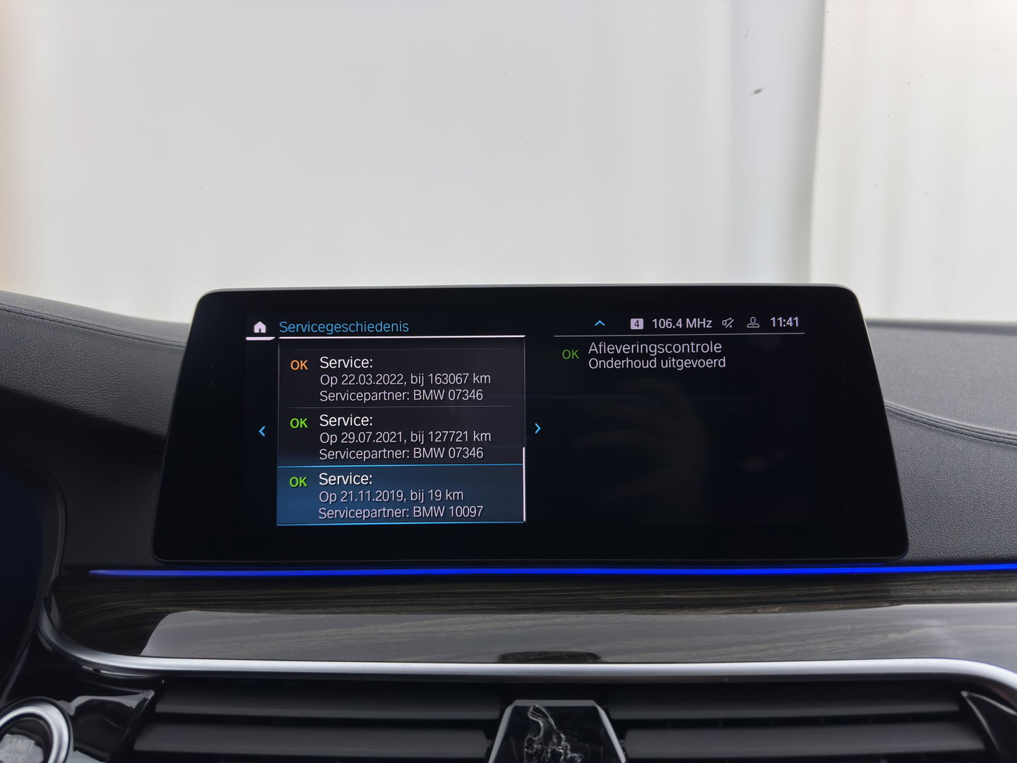 BMW 5 Serie 530e iPerformance eDrive Edition (INCL.BTW) Aut. *HEAD-UP | LUXURY-LEATHER | FULL-LED | SOFT-CLOSE | TOP-VIEW | MEMORY-PACK | DIGI-COCKPIT | NAVI-FULLMAP | HEATED-COMFORTSEATS | PRIVACY-GLASS | ECC | PDC | 18''ALU*
