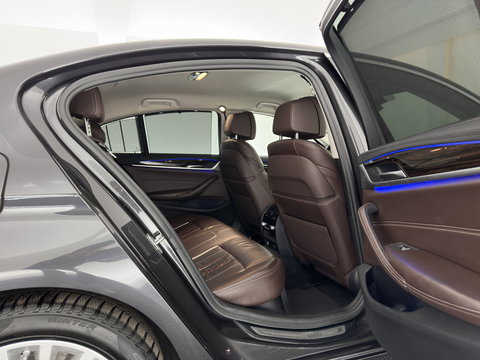 BMW 5 Serie 530e iPerformance eDrive Edition (INCL.BTW) Aut. *HEAD-UP | LUXURY-LEATHER | FULL-LED | SOFT-CLOSE | TOP-VIEW | MEMORY-PACK | DIGI-COCKPIT | NAVI-FULLMAP | HEATED-COMFORTSEATS | PRIVACY-GLASS | ECC | PDC | 18''ALU*