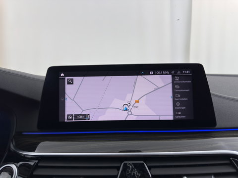 BMW 5 Serie 530e iPerformance eDrive Edition (INCL.BTW) Aut. *HEAD-UP | LUXURY-LEATHER | FULL-LED | SOFT-CLOSE | TOP-VIEW | MEMORY-PACK | DIGI-COCKPIT | NAVI-FULLMAP | HEATED-COMFORTSEATS | PRIVACY-GLASS | ECC | PDC | 18''ALU*