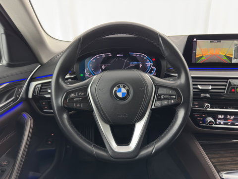 BMW 5 Serie 530e iPerformance eDrive Edition (INCL.BTW) Aut. *HEAD-UP | LUXURY-LEATHER | FULL-LED | SOFT-CLOSE | TOP-VIEW | MEMORY-PACK | DIGI-COCKPIT | NAVI-FULLMAP | HEATED-COMFORTSEATS | PRIVACY-GLASS | ECC | PDC | 18''ALU*