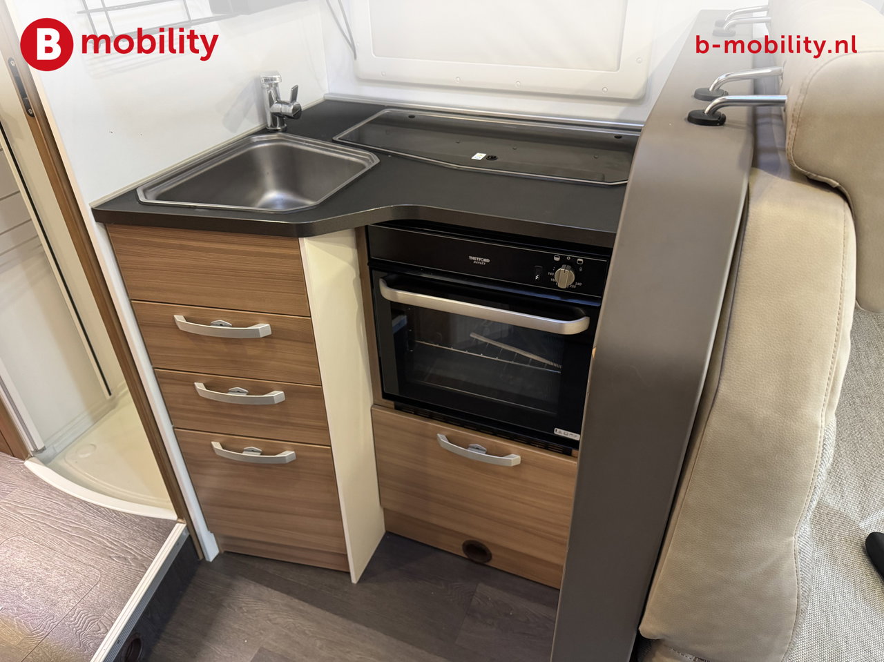 Adria MATRIX 670 SL Lengtebedden Bj.2021