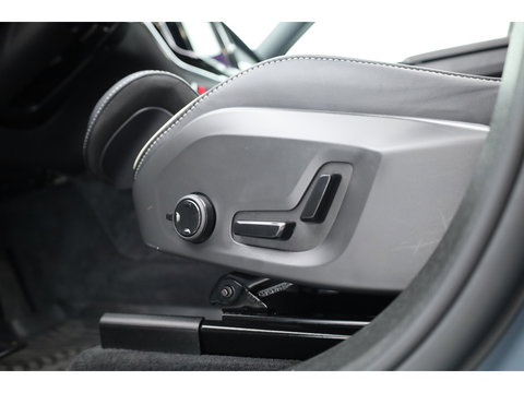 Volvo XC60 2.0 T6 Plug-in hybrid AWD Plus Dark SOH 97,7% | Pano | Memory Seats | Elek. Trekhaak | Camera | Stoel- Stuurverw. | 21'' | Pilot Assist