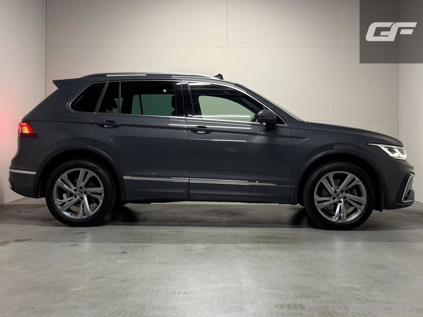 Volkswagen Tiguan 1.4 TSI eHybrid R-Line Pano HUD Camera ACC NAP