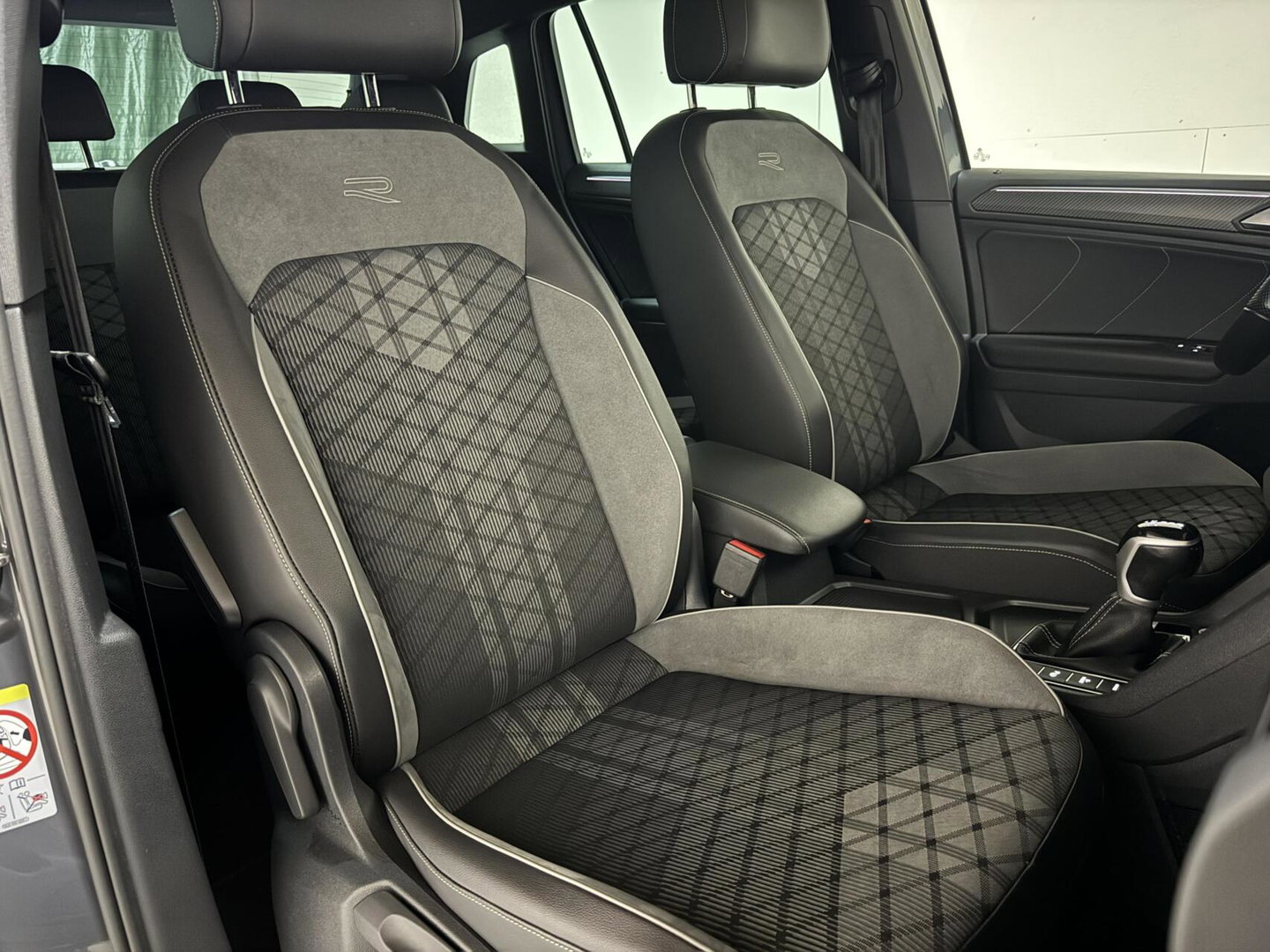 Volkswagen Tiguan 1.4 TSI eHybrid R-Line Pano HUD Camera ACC NAP