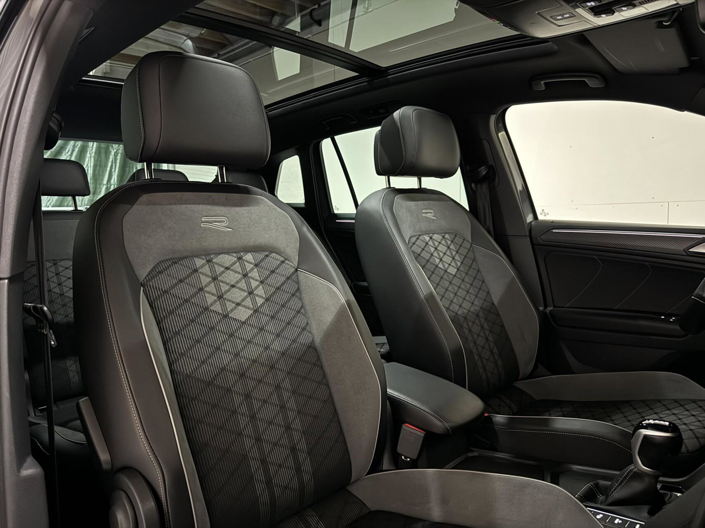 Volkswagen Tiguan 1.4 TSI eHybrid R-Line Pano HUD Camera ACC NAP