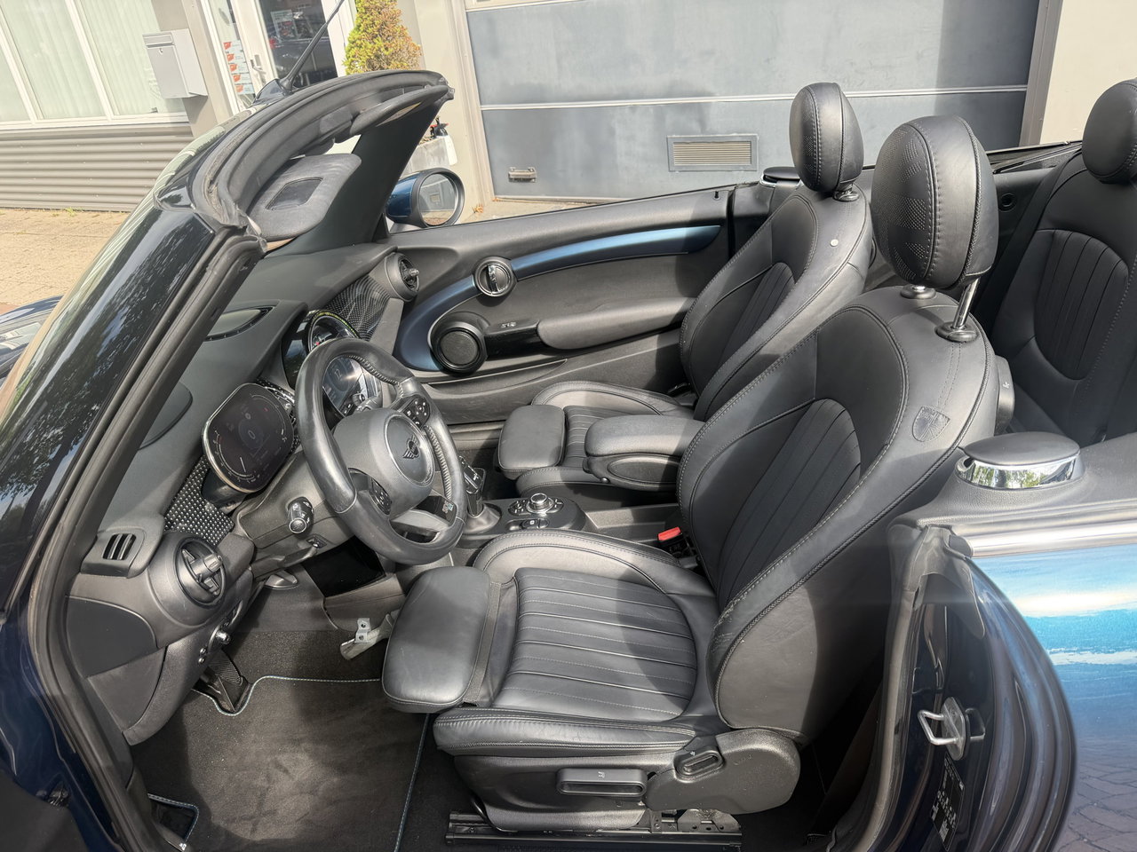 MINI Cooper Cabrio