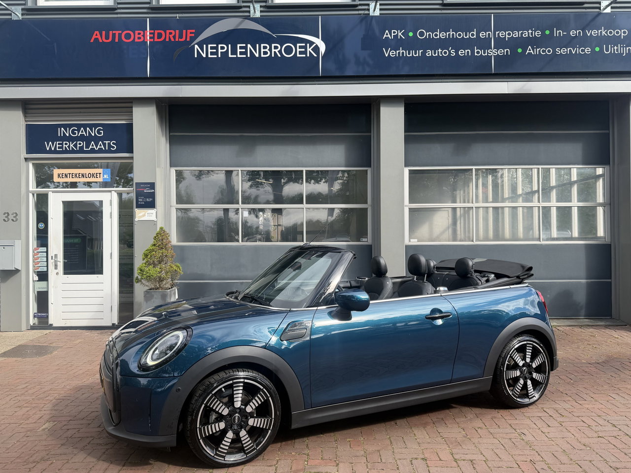 MINI Cooper Cabrio