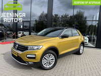 Volkswagen T-Roc - 1.5 TSI Style|ACC|Trekhaak|Camera|Navi|PDC
