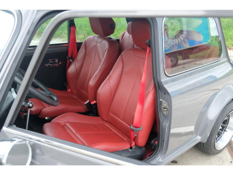 MINI Austin Mini 1100 Special | RESTOMOD