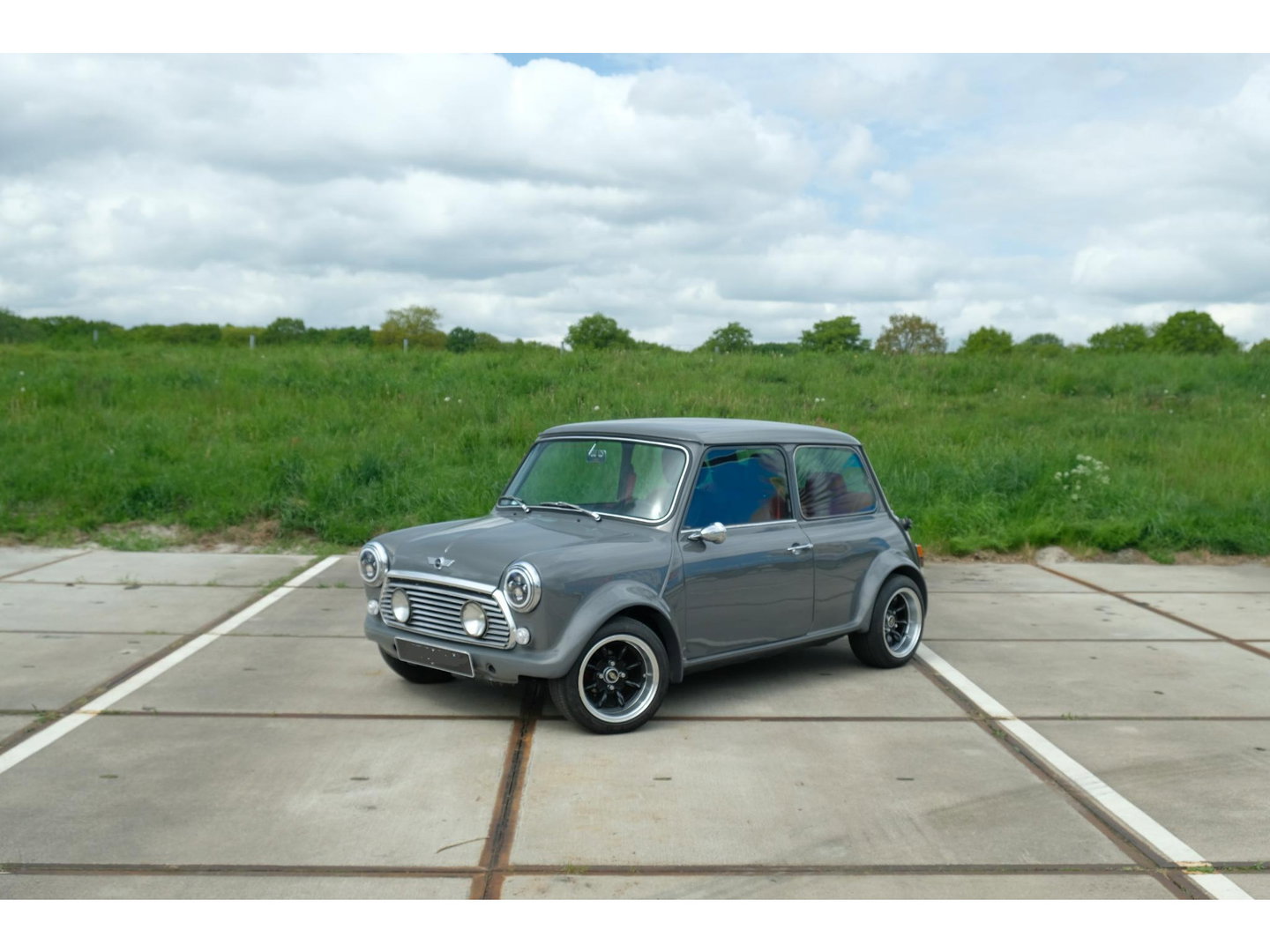MINI Austin Mini 1100 Special | RESTOMOD