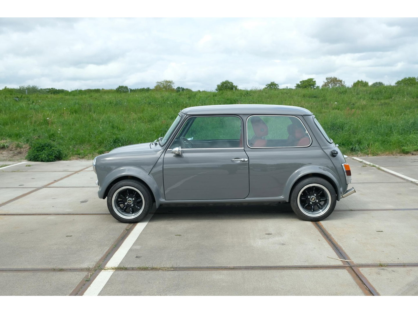 MINI Austin Mini 1100 Special | RESTOMOD