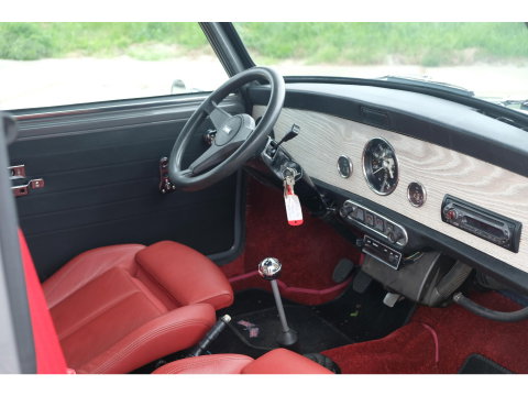MINI Austin Mini 1100 Special | RESTOMOD