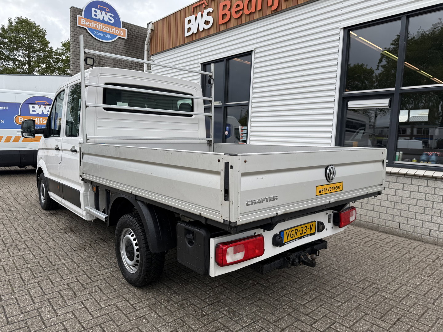 Volkswagen Crafter 35 2.0 TDI 177pk L3 EL DC 6 persoons Comfortline / RWD achterwielaandrijving / euro 6 / lease vanaf € / trekhaak 3500kg / camera / bpm vrij / vaste prijs rijklaar € 23.950 ex btw