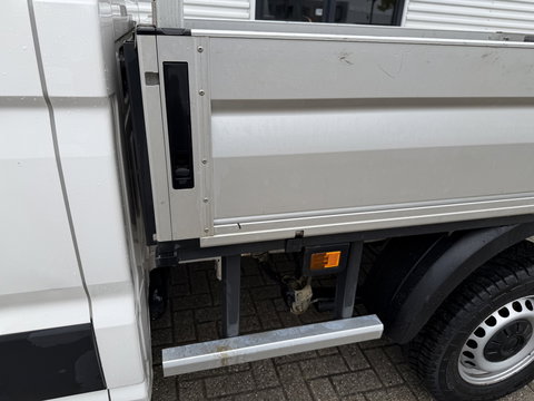 Volkswagen Crafter 35 2.0 TDI 177pk L3 EL DC 6 persoons Comfortline / RWD achterwielaandrijving / euro 6 / lease vanaf € / trekhaak 3500kg / camera / bpm vrij / vaste prijs rijklaar € 23.950 ex btw