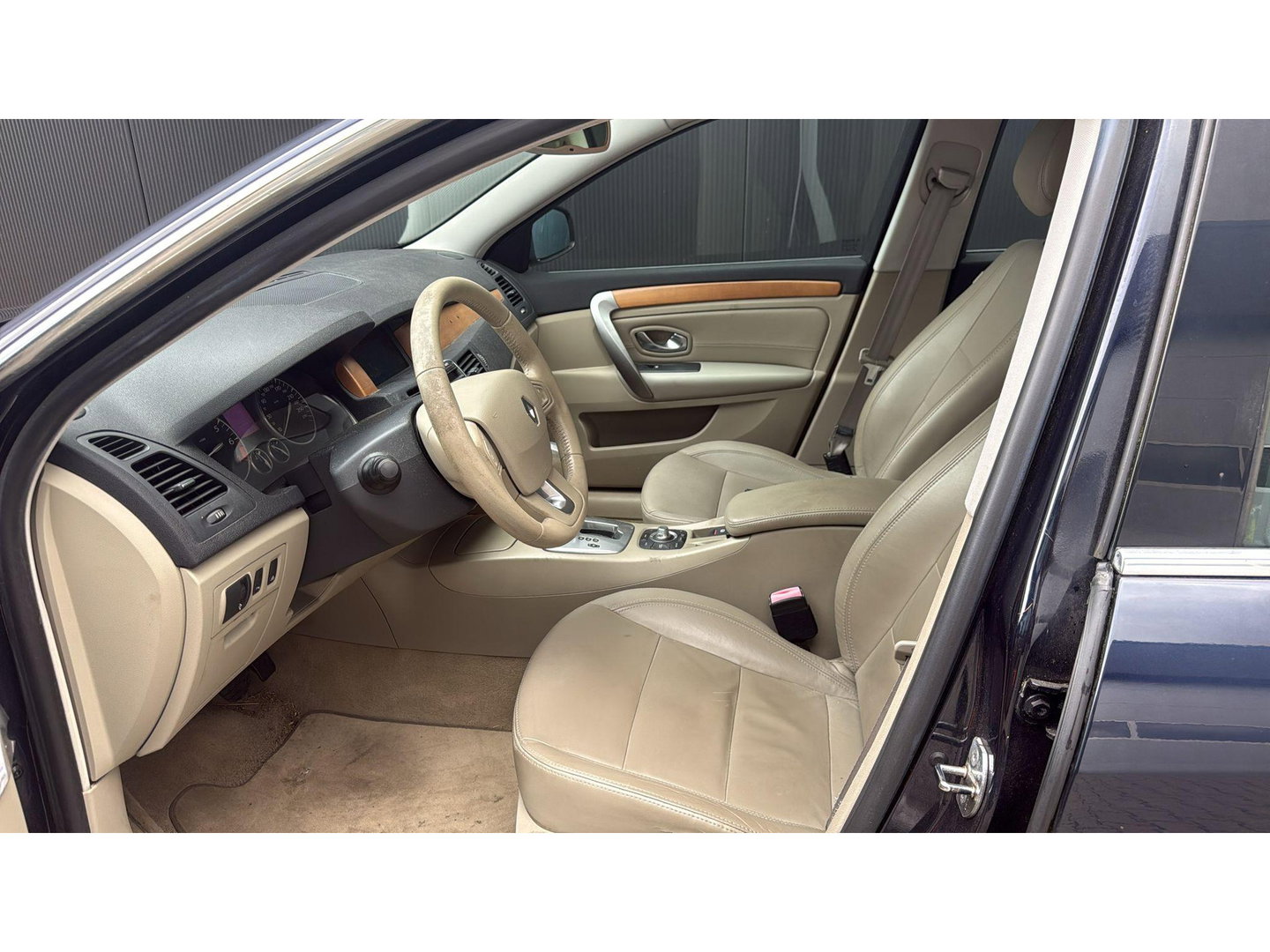 Renault Laguna 2.0 16V T 170PK Initiale Aut. Leer stoelverwarming Cruise Keyless