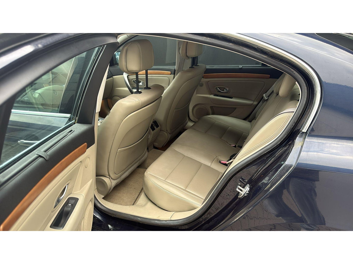 Renault Laguna 2.0 16V T 170PK Initiale Aut. Leer stoelverwarming Cruise Keyless