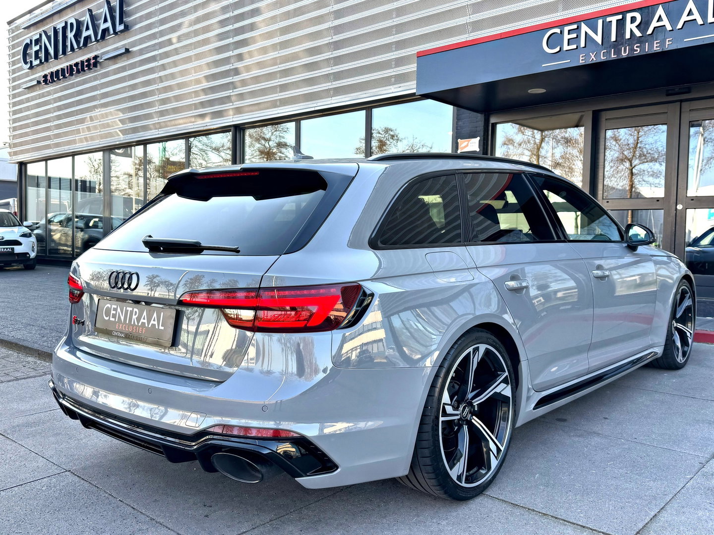 Audi RS4 Avant 2.9 TFSI Quattro 450PK|Pano|B&O|Massage|Head-Up|Memory|Camera|Leder|Keyless