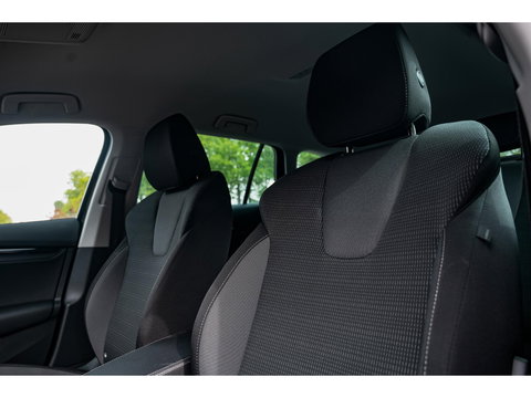 Škoda Octavia Combi 1.0 e-TSI Business Edition | CLIMA | SUNSET | STOEL & STUURWIEL VERWARMING