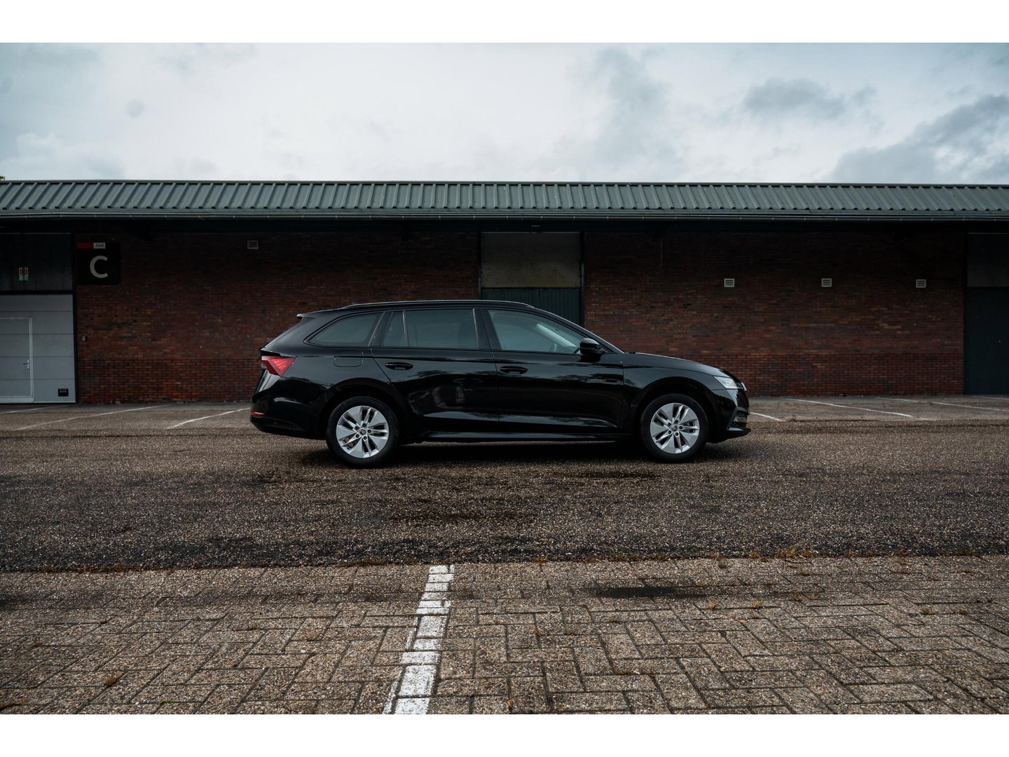 Škoda Octavia Combi 1.0 e-TSI Business Edition | CLIMA | SUNSET | STOEL & STUURWIEL VERWARMING