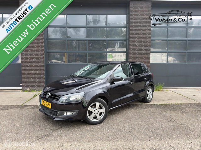 Volkswagen Polo - 1.2 Style Carplay Stoelverwarming Navigatie