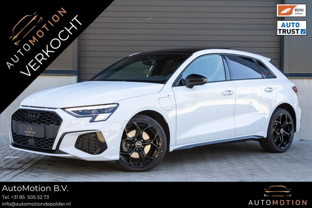 Audi A3 - Sportback 40 TFSIe Sline Pano Maxton Diffuser Matrix Camera Sfeerverlichting