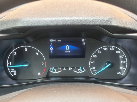 Ford Transit Connect 1.5 EcoBlue L2 Trend | Apple Carplay | Android Auto | Parkeersensoren Achter | Airconditioning | Centrale Deurvergrendeling