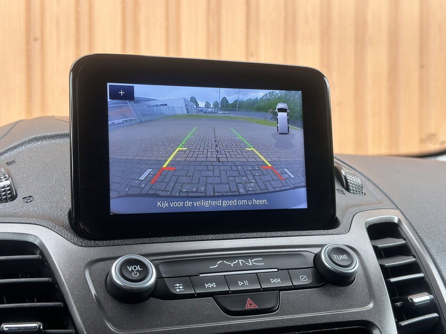 Ford Transit Connect 1.5 EcoBlue L2 Trend | Apple Carplay | Android Auto | Parkeersensoren Achter | Airconditioning | Centrale Deurvergrendeling