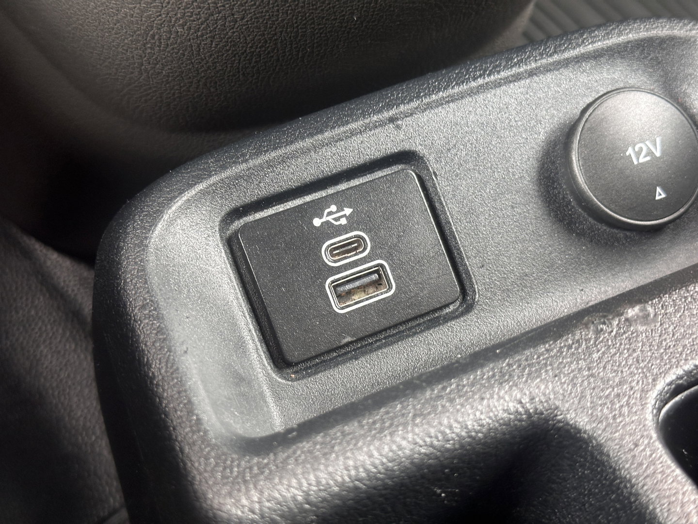 Ford Transit Connect 1.5 EcoBlue L2 Trend | Apple Carplay | Android Auto | Parkeersensoren Achter | Airconditioning | Centrale Deurvergrendeling