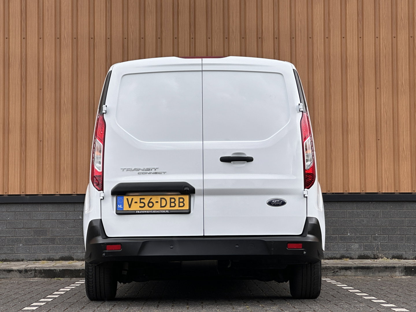 Ford Transit Connect 1.5 EcoBlue L2 Trend | Apple Carplay | Android Auto | Parkeersensoren Achter | Airconditioning | Centrale Deurvergrendeling