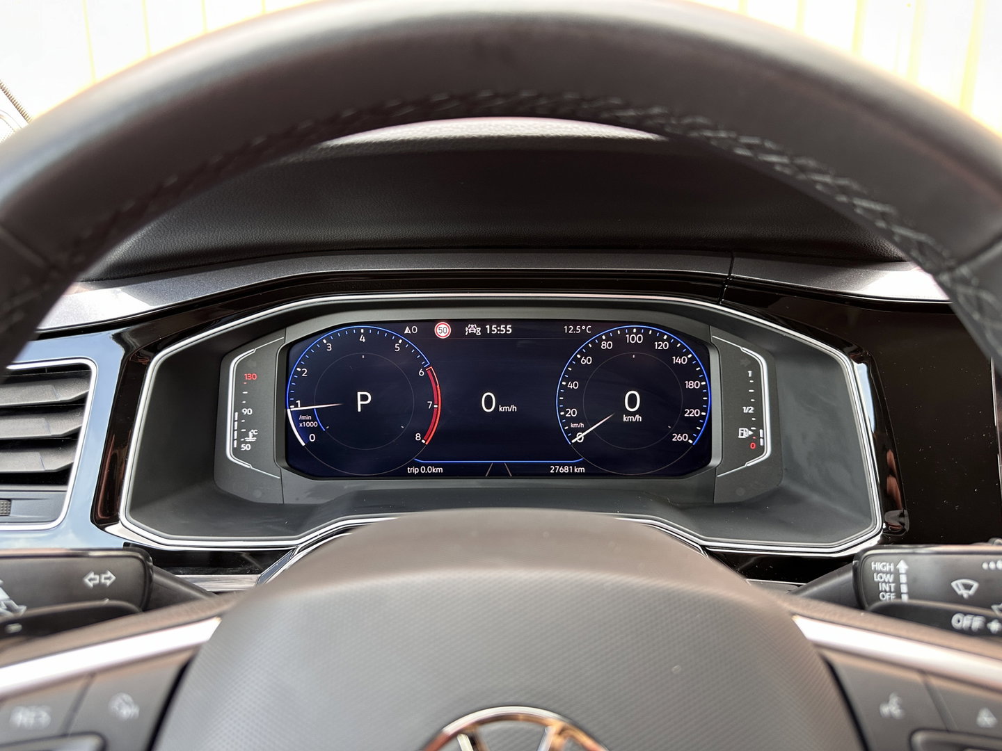 Volkswagen Taigo 1.5 TSI R-Line Business | IQ Light | Achteruitrijcamera | Apple Carplay | ACC | Stoelverwarming | Parkeersensoren | Android Auto |