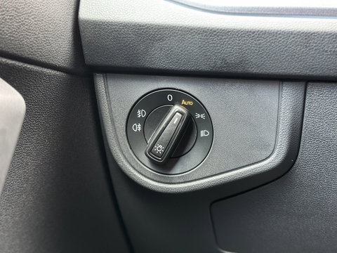 Volkswagen Taigo 1.5 TSI R-Line Business | IQ Light | Achteruitrijcamera | Apple Carplay | ACC | Stoelverwarming | Parkeersensoren | Android Auto |