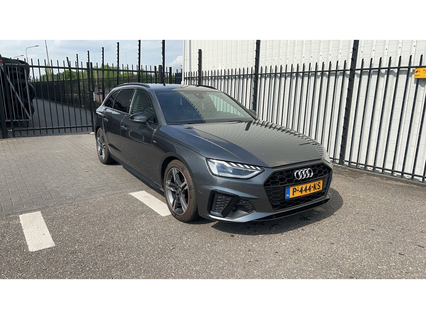 Audi A4 Avant 35 TFSI S edition Competition "Origineel NL!" Automaat! 2X S-Line Full-LED Stoelverwarming Apple-Carplay Virtual