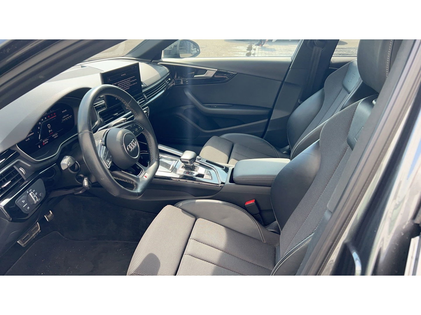 Audi A4 Avant 35 TFSI S edition Competition "Origineel NL!" Automaat! 2X S-Line Full-LED Stoelverwarming Apple-Carplay Virtual