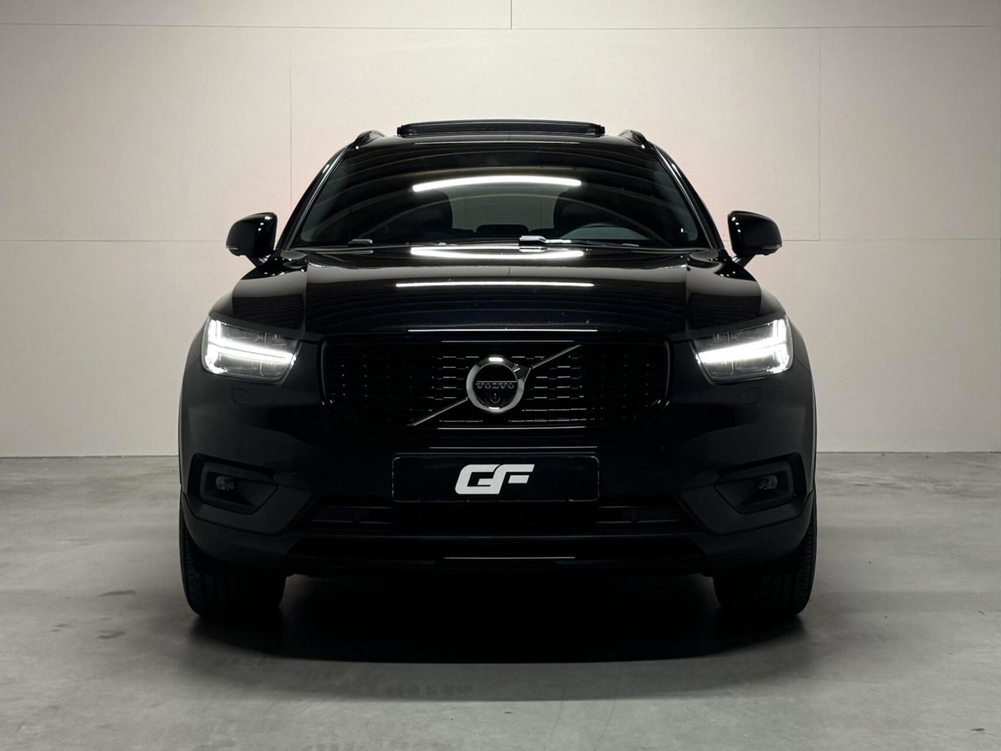 Volvo XC40 1.5 T5 Plug-in Hybride R-Design Pano H/K Autopilot