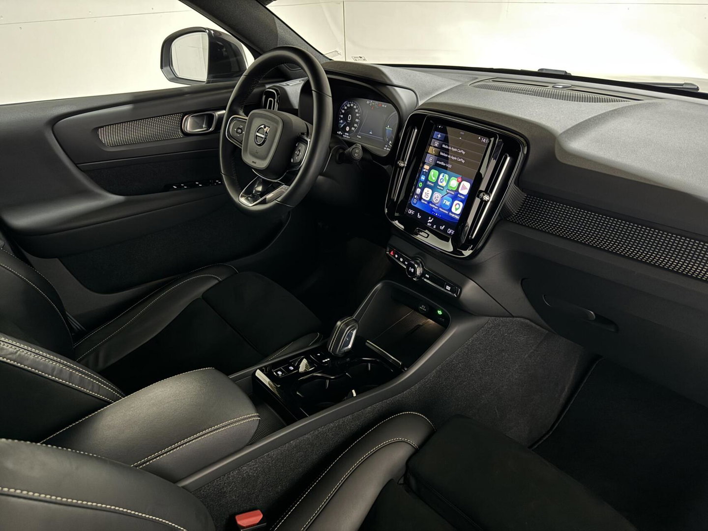Volvo XC40 1.5 T5 Plug-in Hybride R-Design Pano H/K Autopilot