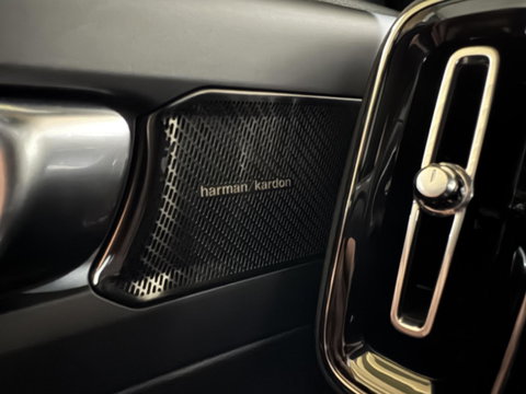 Volvo XC40 1.5 T5 Plug-in Hybride R-Design Pano H/K Autopilot
