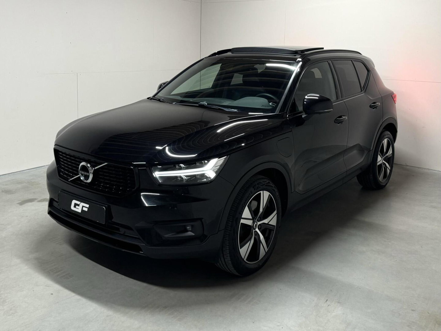 Volvo XC40 1.5 T5 Plug-in Hybride R-Design Pano H/K Autopilot