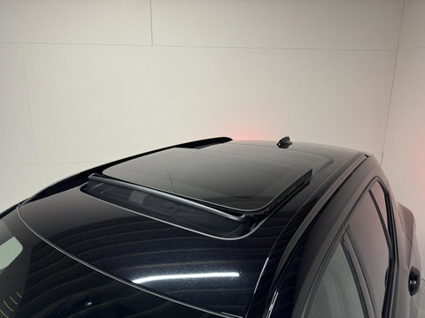 Volvo XC40 1.5 T5 Plug-in Hybride R-Design Pano H/K Autopilot