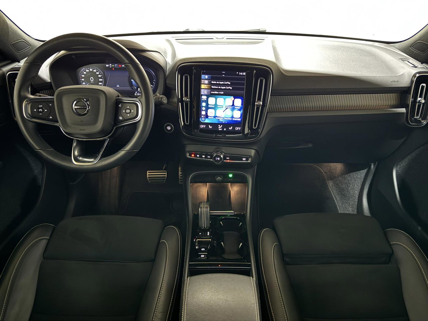 Volvo XC40 1.5 T5 Plug-in Hybride R-Design Pano H/K Autopilot