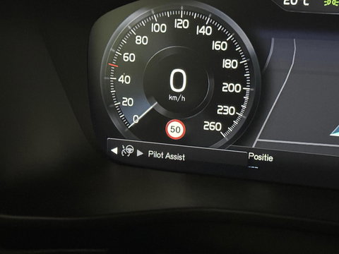 Volvo XC40 1.5 T5 Plug-in Hybride R-Design Pano H/K Autopilot