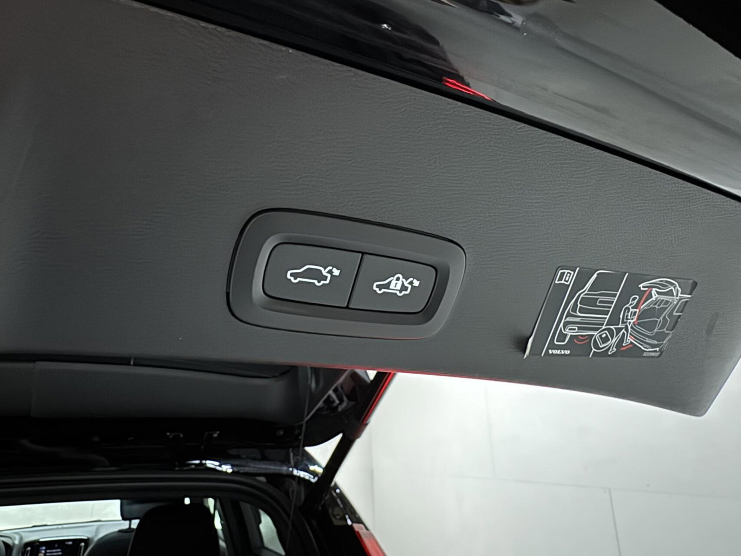 Volvo XC40 1.5 T5 Plug-in Hybride R-Design Pano H/K Autopilot