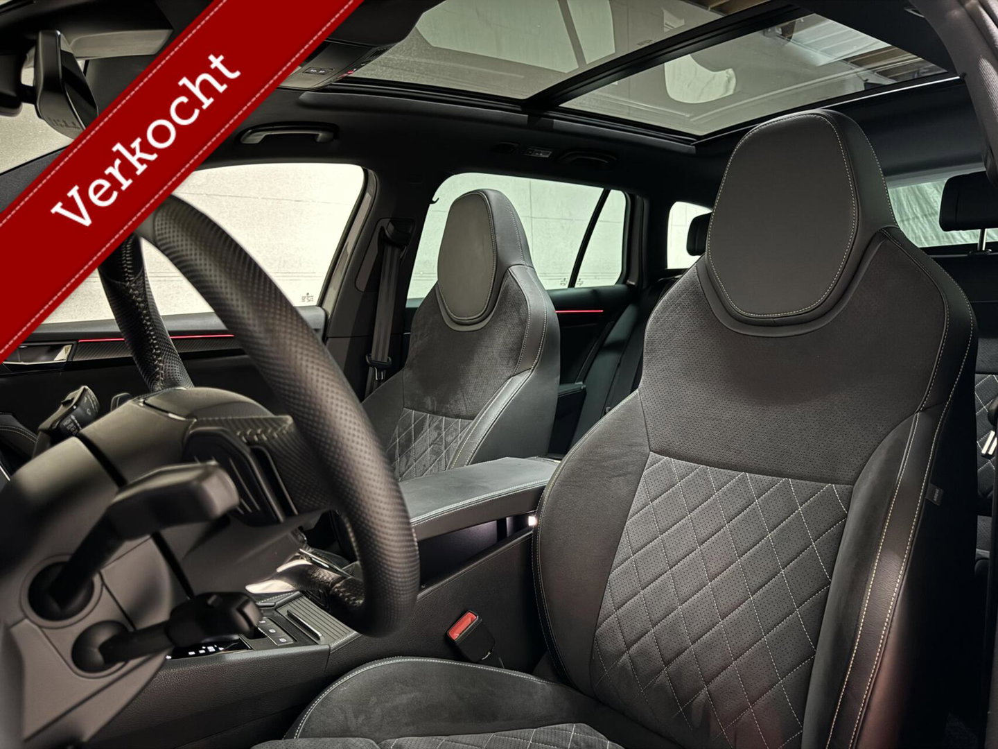 Škoda Superb Combi 1.4 TSI iV Sportline Pano Canton Camera Trekh.