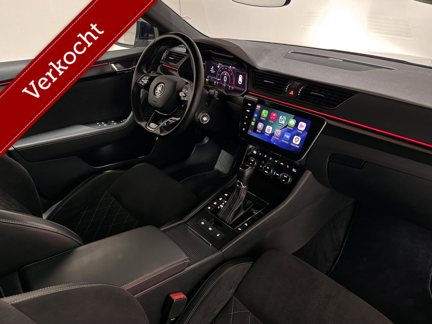 Škoda Superb Combi 1.4 TSI iV Sportline Pano Canton Camera Trekh.