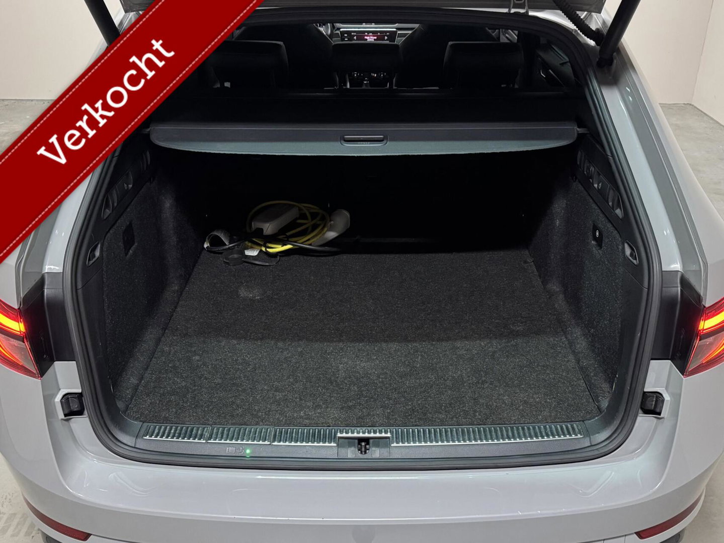 Škoda Superb Combi 1.4 TSI iV Sportline Pano Canton Camera Trekh.