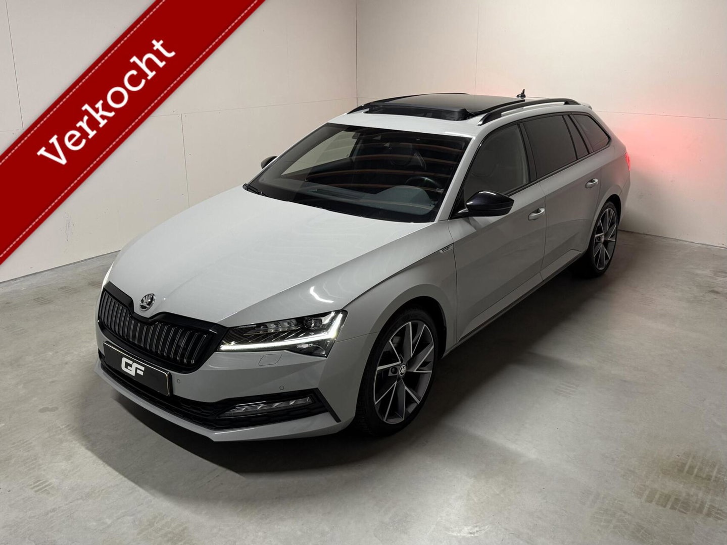 Škoda Superb Combi 1.4 TSI iV Sportline Pano Canton Camera Trekh.