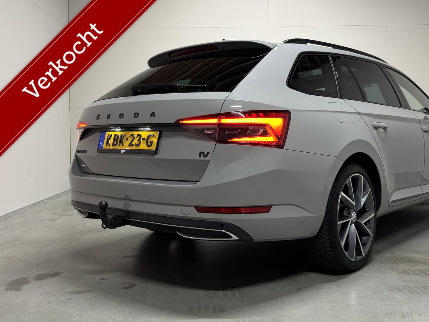 Škoda Superb Combi 1.4 TSI iV Sportline Pano Canton Camera Trekh.