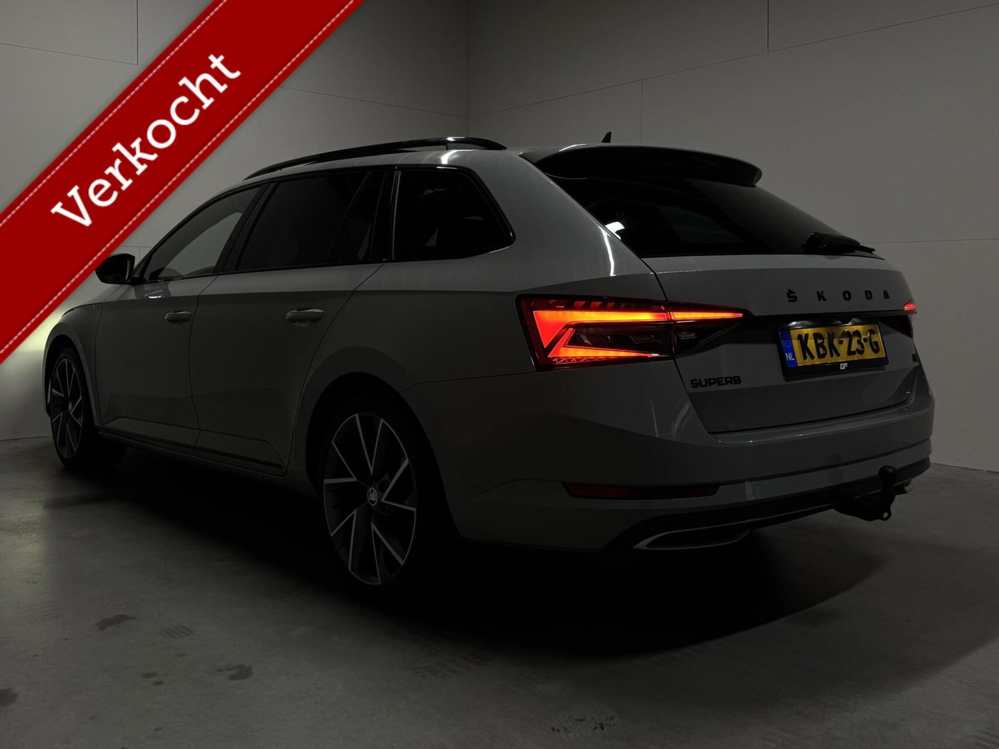 Škoda Superb Combi 1.4 TSI iV Sportline Pano Canton Camera Trekh.
